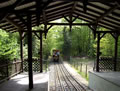21.04.2007 - Bald ging es auch wieder runter. Auer einem tollen Ausblick, vielen Menschen und einer teuren Gaststtte war nicht wirklich viel zu sehen - aber ich war ja auch wegen der Bahn da und nicht zum futtern ;-)
